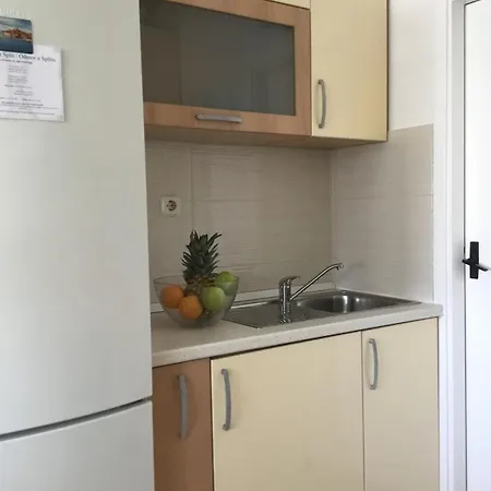 In Split-place To Apartment *