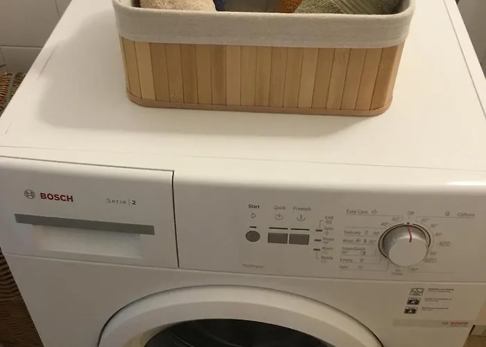 In Split-place To 아파트